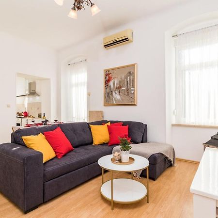 Apartman Lussi Pula Zewnętrze zdjęcie