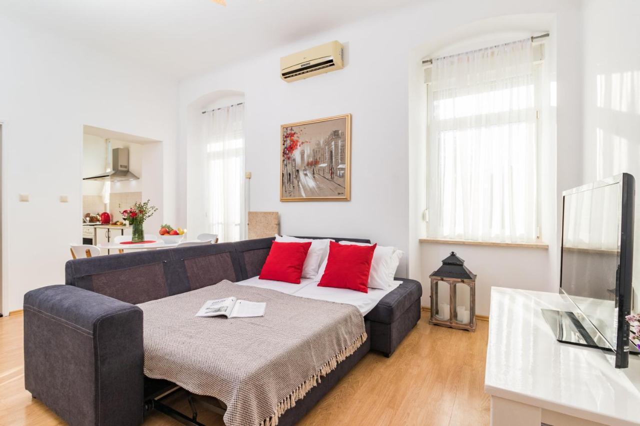 Apartman Lussi Pula Zewnętrze zdjęcie